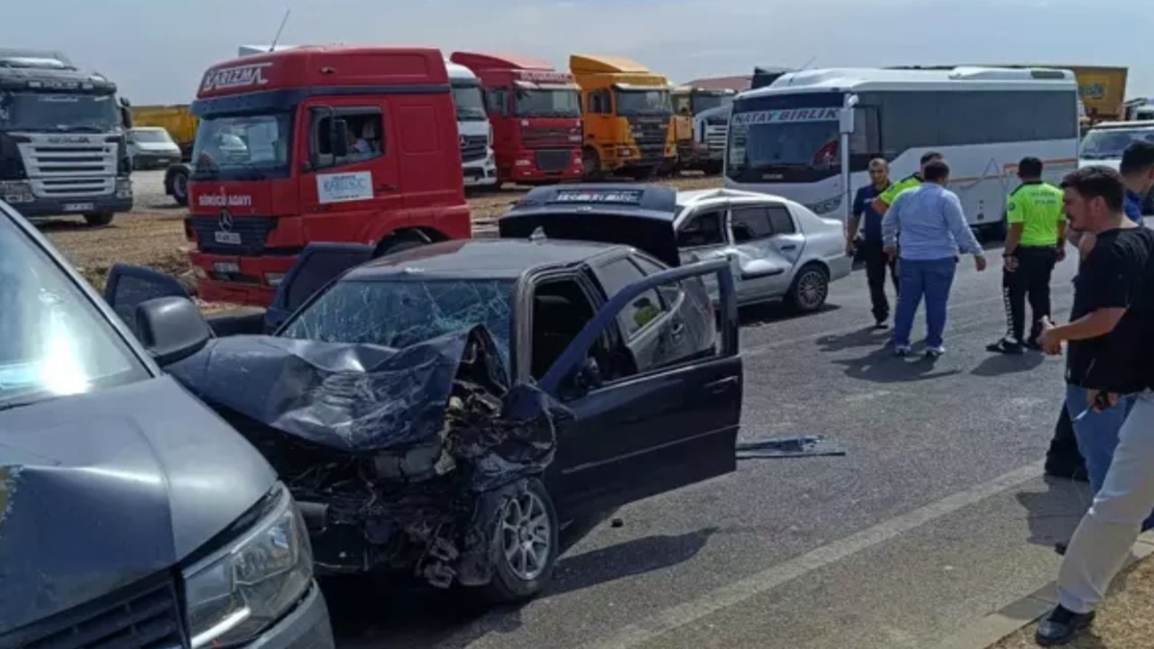 İslahiye'de Zincirleme Trafik Kazası: 2 Sürücü Yaralandı