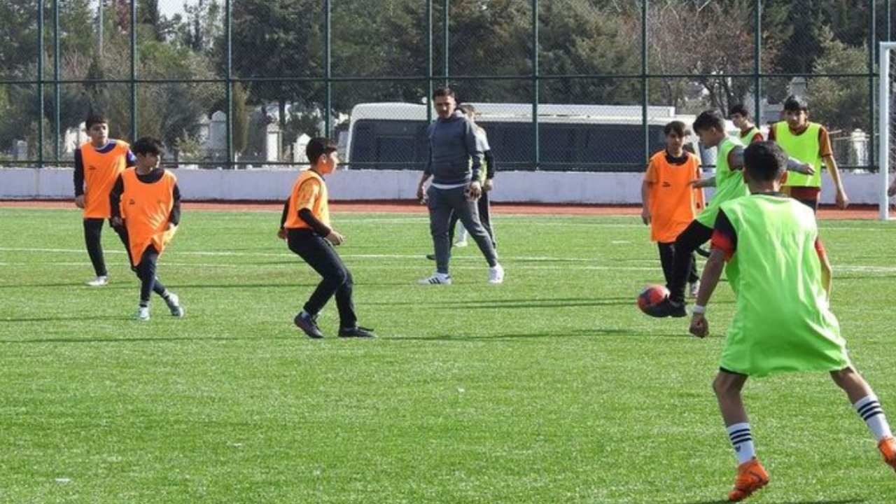 Gaziantep’te Çocuklar Sahaya İniyor: “Haydi Sokaktan Sahaya” Projesi Başladı