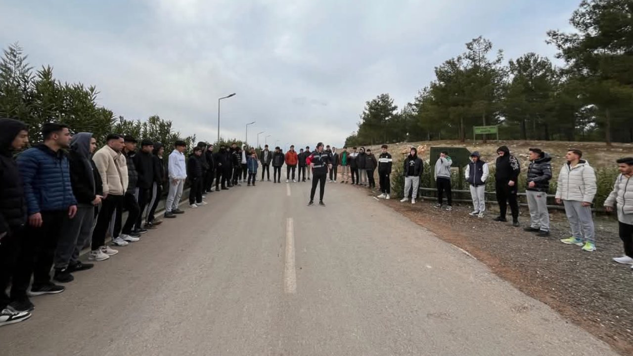 Şanlıurfalı Gençler Gaziantep’te Hem Eğlendi Hem Öğrendi